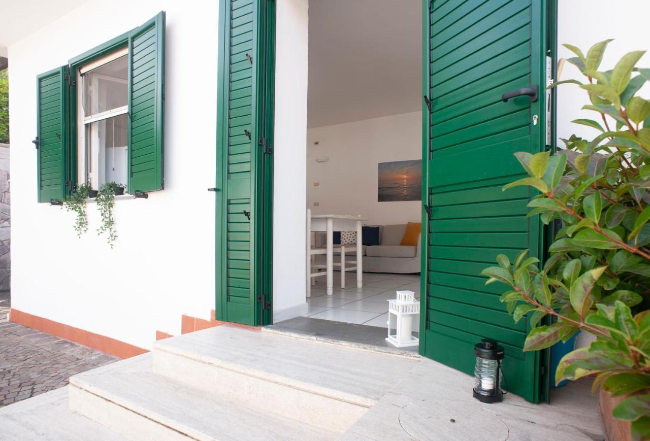 Casa Vacanze Fronte Apartment *