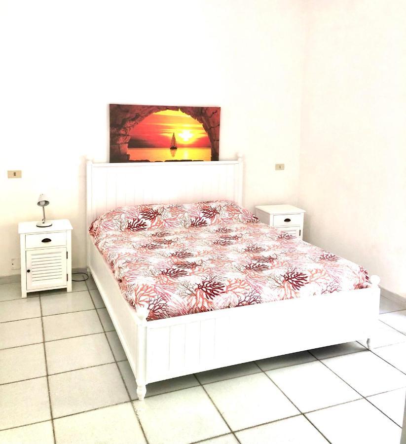Casa Vacanze Fronte Apartment *