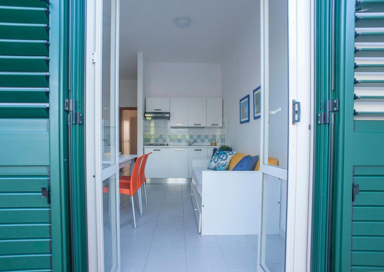 Apartment Casa Vacanze Fronte *