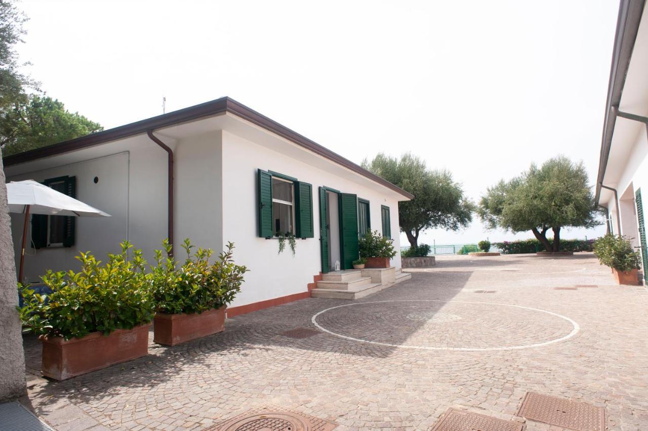 Casa Vacanze Fronte Apartment *